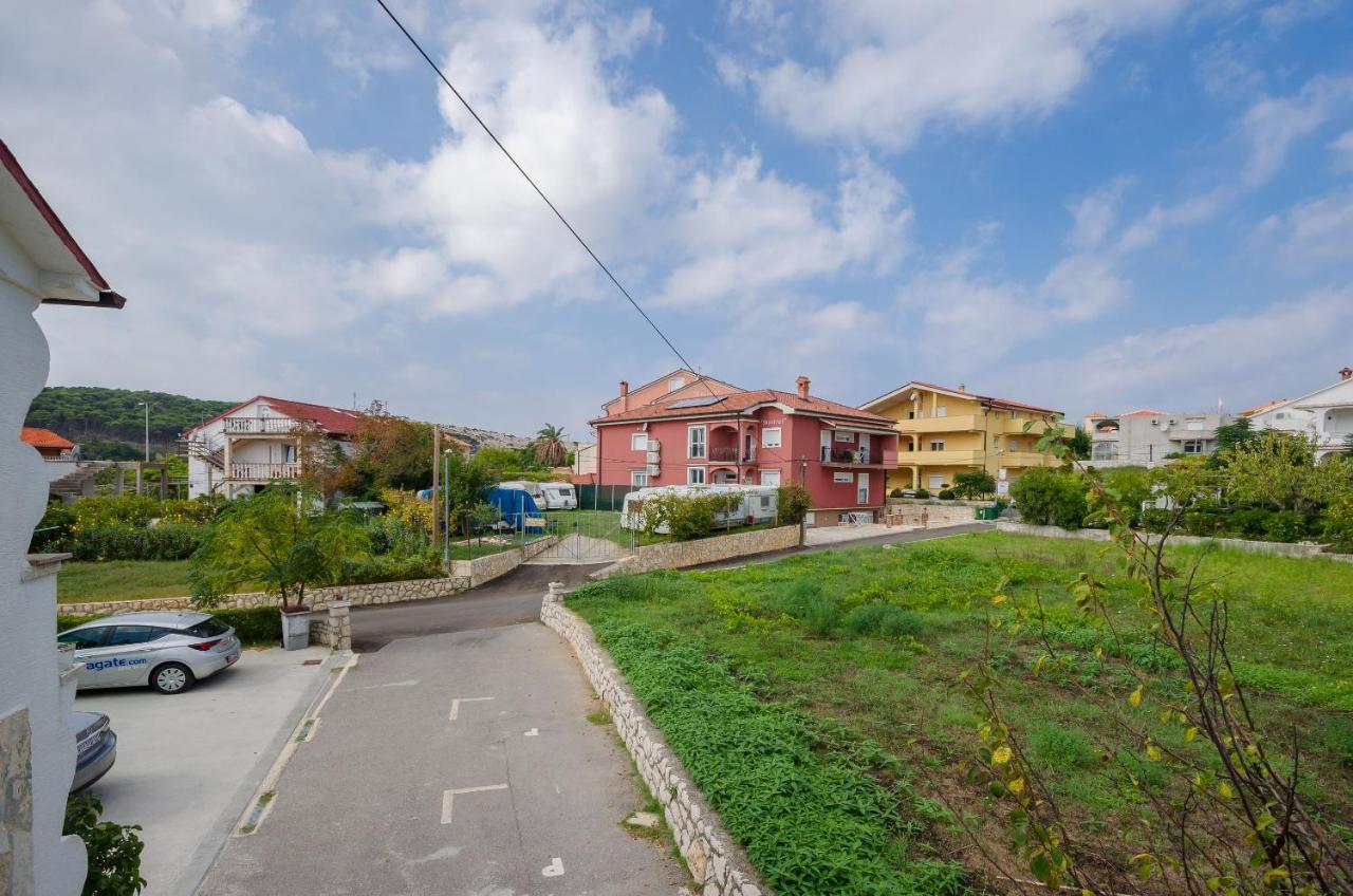 Apartments Helena 洛帕 外观 照片